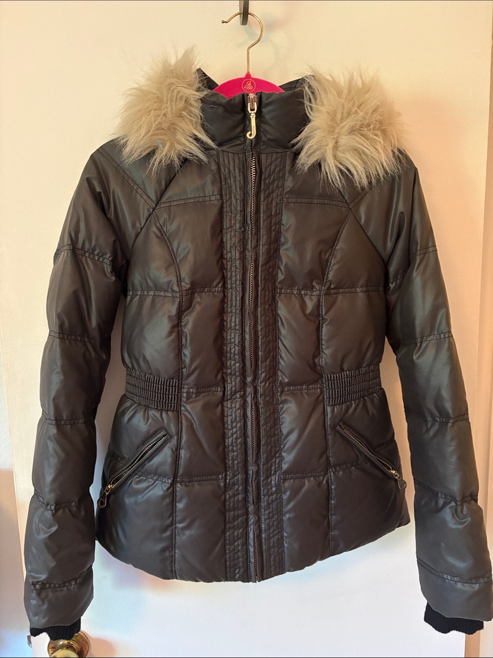 Juicy Couture - Y2K Vintage Quilted Puffer Jacket with Removable Faux-Fur Trim